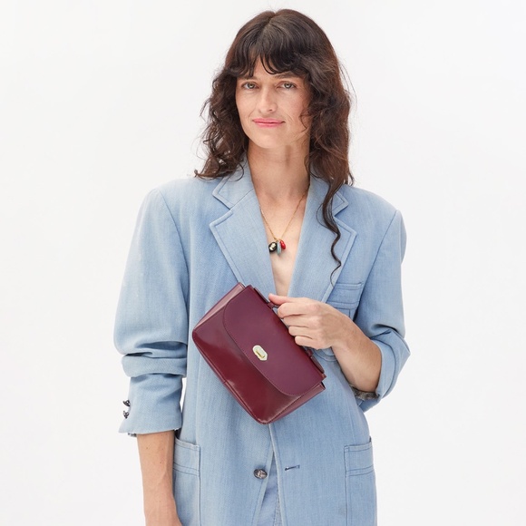 Clare V. Kathryn Plumingo - Picture 4 of 15